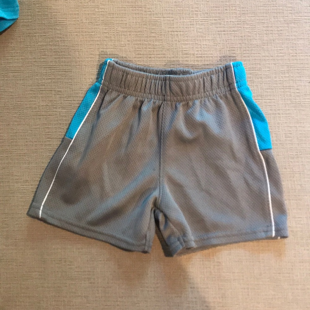 Infant Boy Novelty Onesie & Garanimals Shorts - Picture 4 of 5